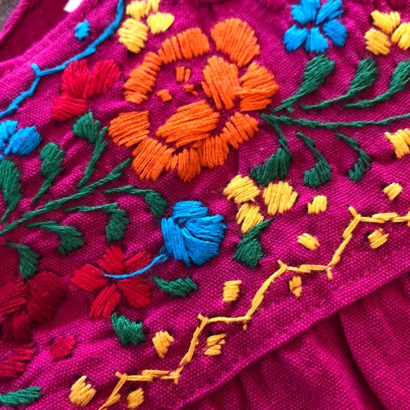 Authentic Mexican Embroidered Blouse Sleeveless - Picture 6 of 10